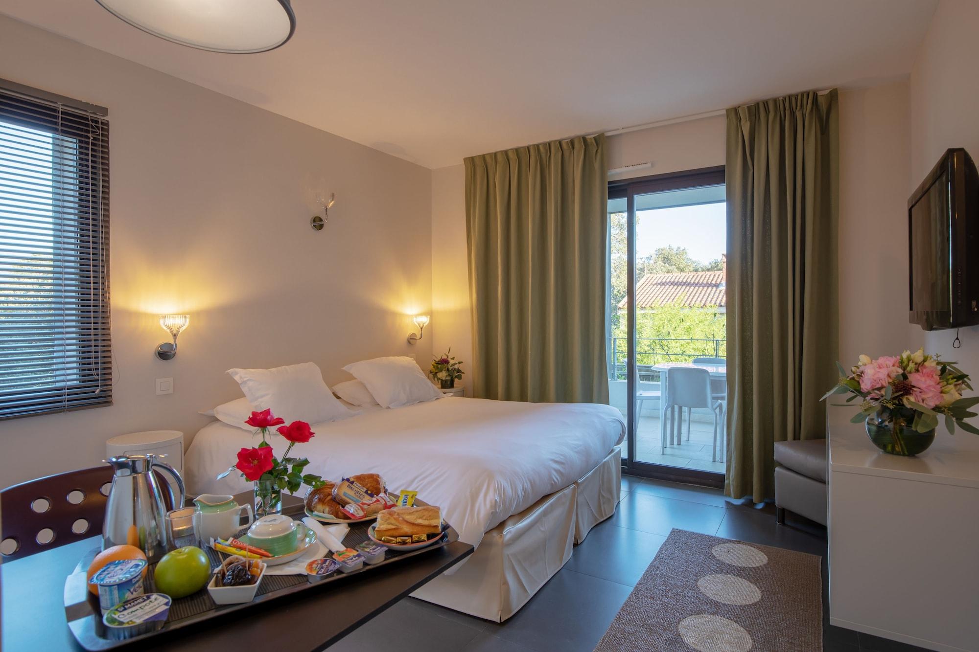 Residence Hoteliere Alcyon Порто-Векио Екстериор снимка